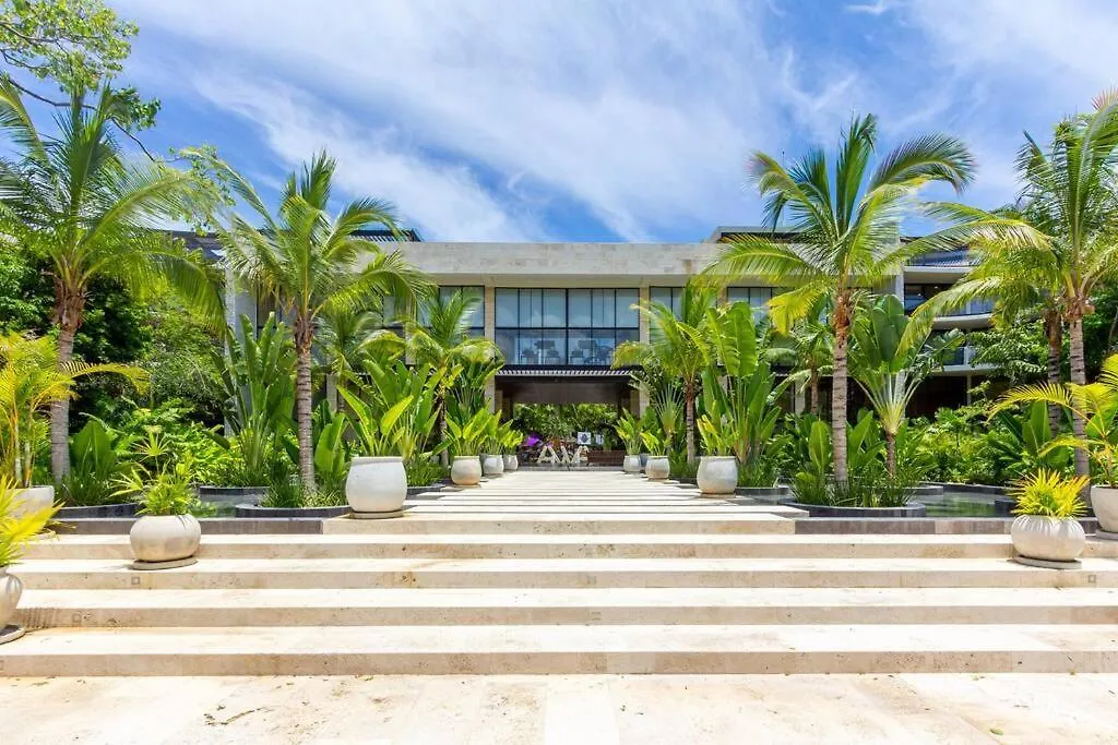 Awa New 2 Bedroom Luxury Resort-Style Retreat Playa del Carmen Apartment